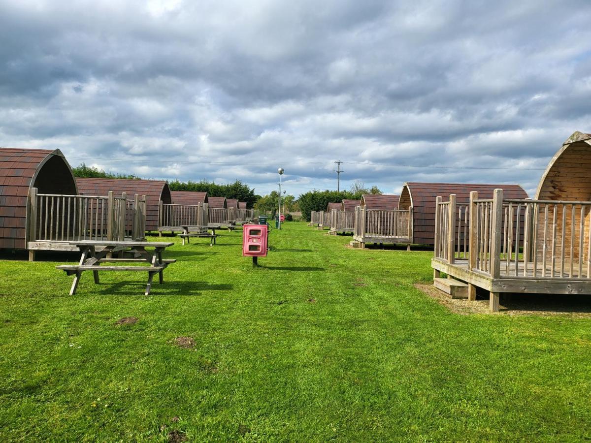 Rustic Pods Riverview Holiday Park Lincoln Esterno foto